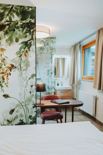 Bedroom 2, Hotel Bruecklwirt, Leoben