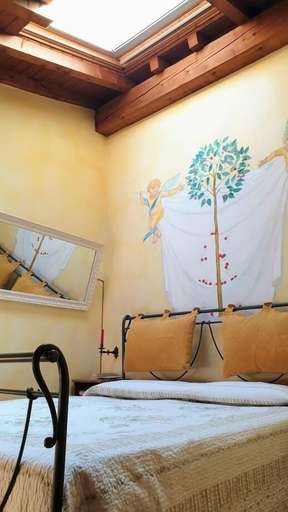 Bedroom 3, The Queen Tower, Brescia