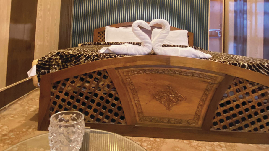 Bedroom, Guest House Chandigam, Kupwara