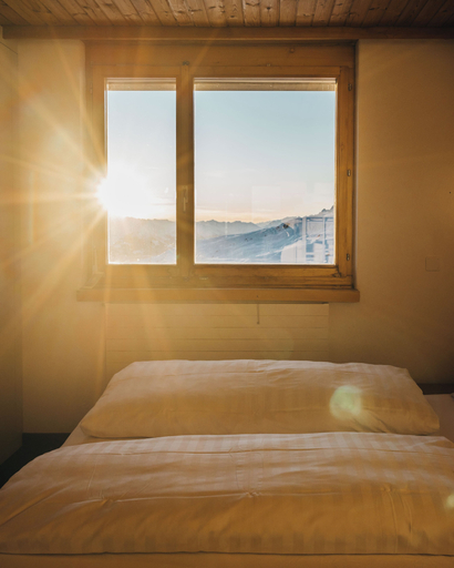Bedroom 2, GALAAXY Mountain Hostel, Surselva