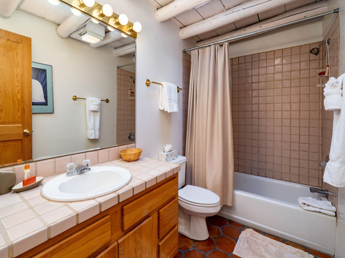 Bathroom, Casita Don Manuel, Santa Fe