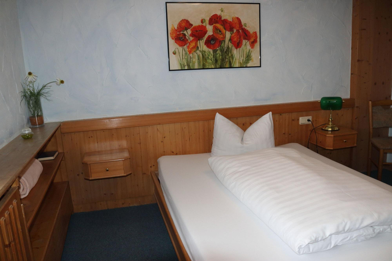 Bedroom 4, Hotel-Restaurant Johanneshof Wagner UG, Hersfeld-Rotenburg