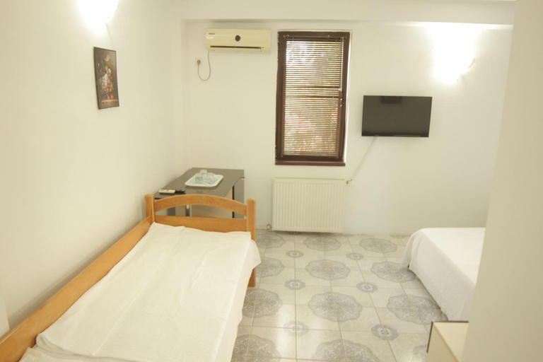 Others 2, Casa Dana, Tuzla