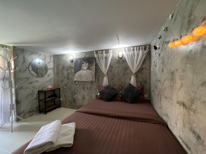 Bedroom 18
