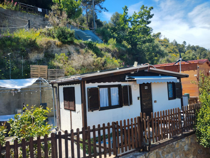 Others 5, Bungalow Sixdays 3, Imperia