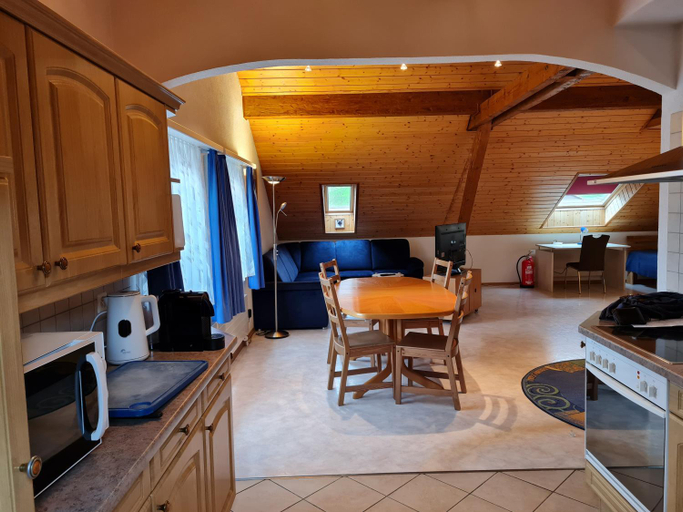Others 2, Dachwohnung in Welschenrohr, Thal