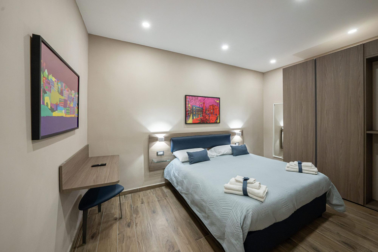 Bedroom 3, Famalu Apartments, Napoli