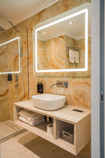 Bathroom 5, Sky Airport Hotel, Cluj-napoca