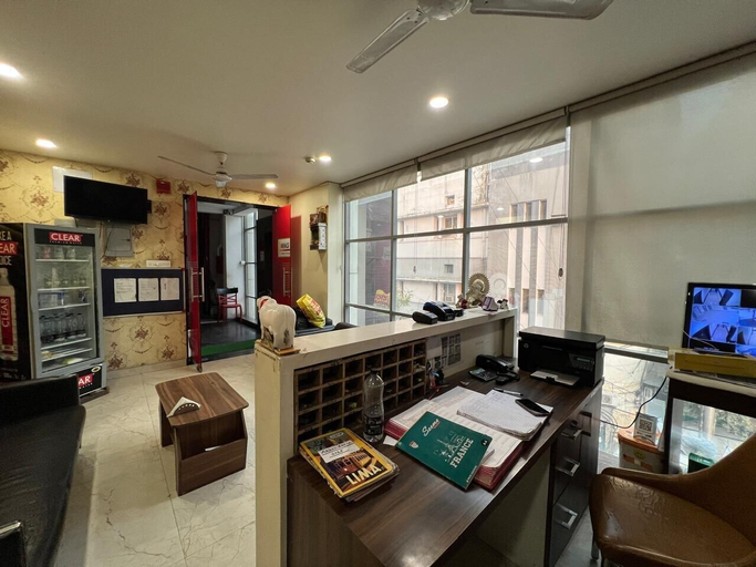 Food & Drinks, Hotel The Mall Inn by MNG Rooms, Kanpur Nagar