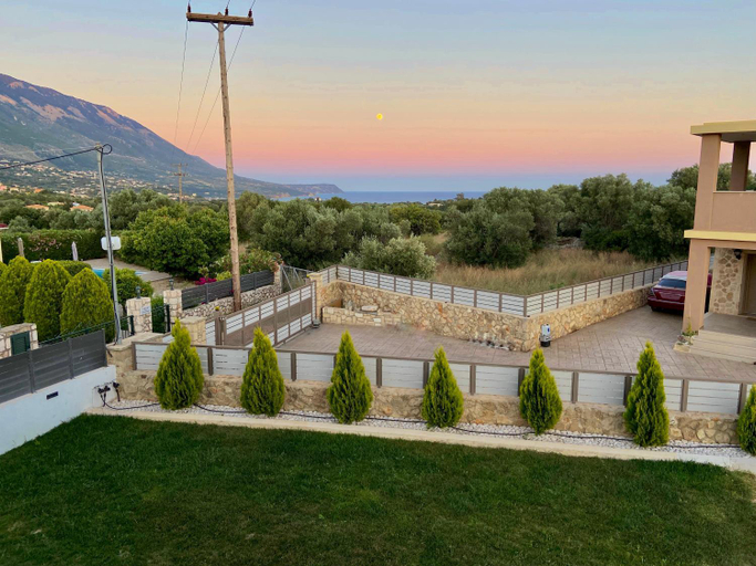 Others 3, Taras Residence, Ionian Islands