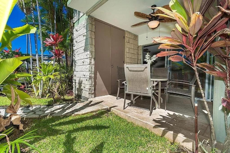 Enjoy the sunset at OCEAN FRONT 1BR Apartment - pool on site!, Hawaii