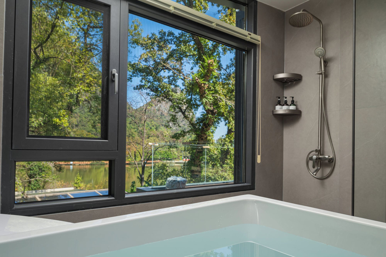 Bathroom 3, He She Courtyard Free pick-up train station stay 3 nights, Guilin