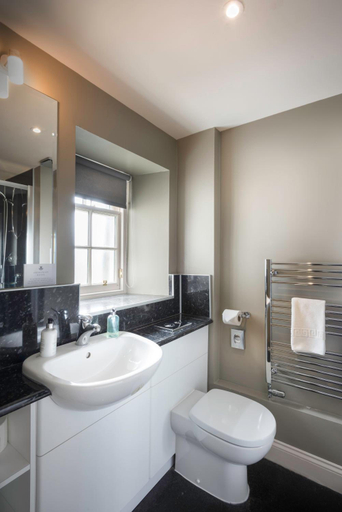 Bathroom 4, Ardgowan Hotel, Fife