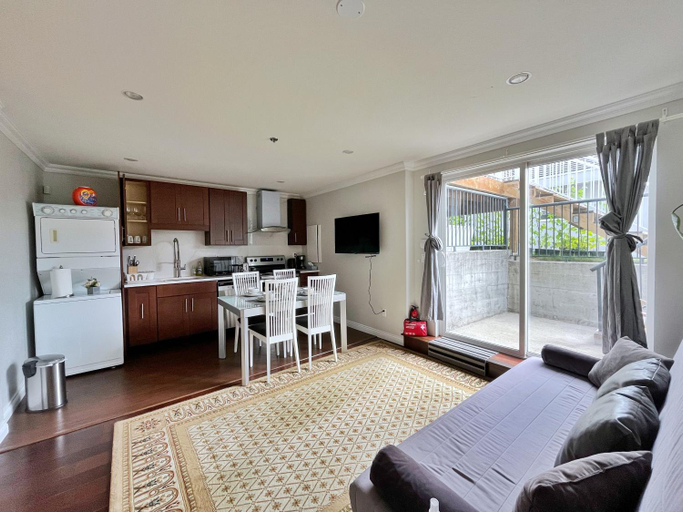 Others 3, Coze home in Vancouver near YVR, Greater Vancouver