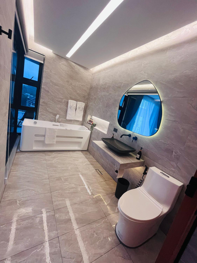 Bathroom, Box A.venu, Calapan City