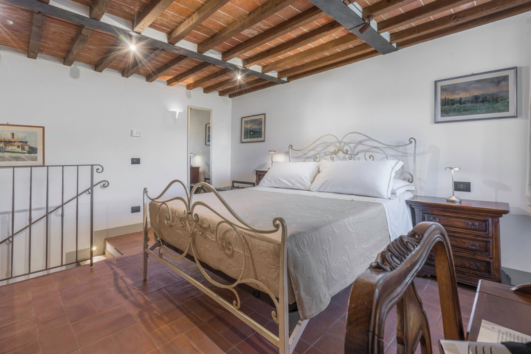 Bedroom 3, Le Torri, Borgo Campassini, Monteriggioni, Siena