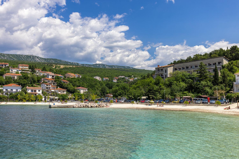 Exterior & Views 1, Seaside Guesthouse by JR City Apartments, Crikvenica