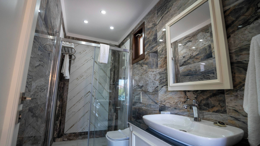 Bathroom 5, Cunda Say Resort, Ayvalık