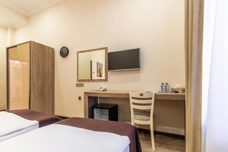 Bedroom 3, Deluxe İnn Hotel Baku, Baku