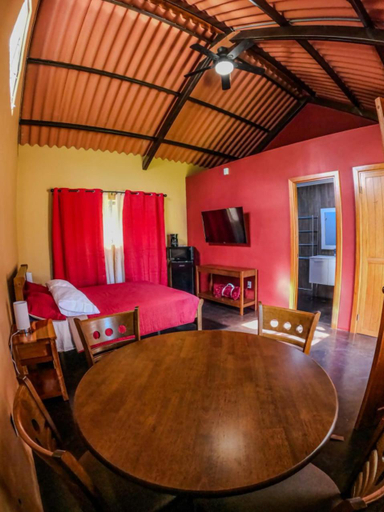 Others 5, Casa Morada, Antón