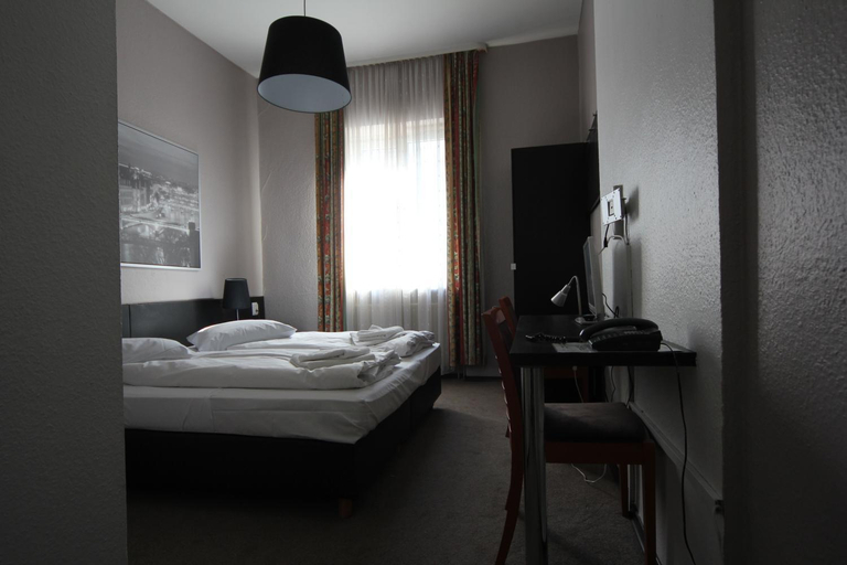 Bedroom 18