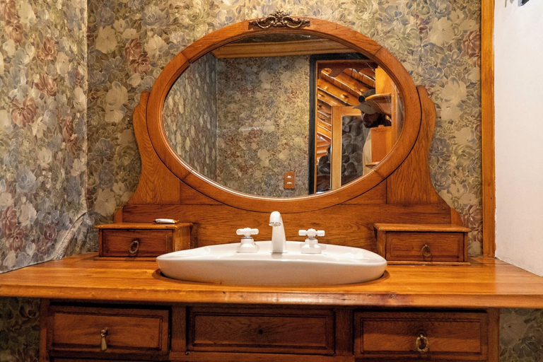 Bathroom 4, Rotui Luxury Village, Lacar