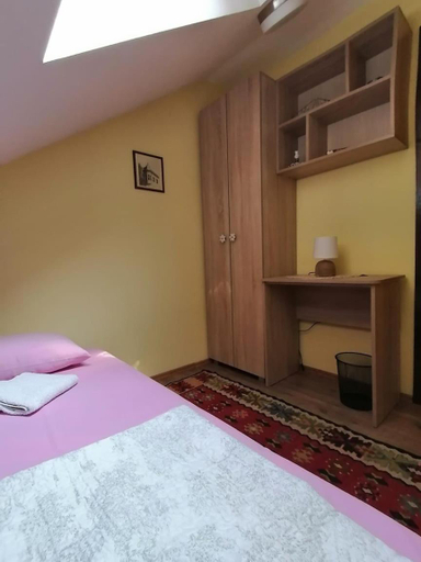 Others 2, Putnicka kuca kod Dragane, Bajina Bašta