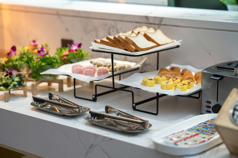 Food & Drinks 5, Holiday Inn Express HARBIN CENTRAL AVENUE by IHG, Harbin