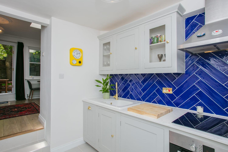 Others 4, Modern Garden Apartment Camden, London