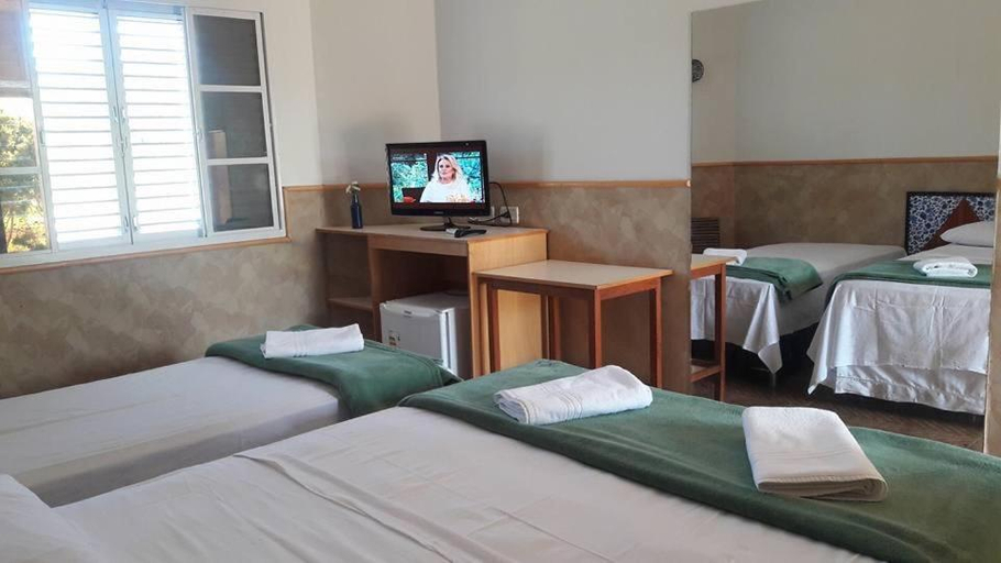 Bedroom 2, Hotel Fazenda e Pesqueiro Pousada da Serra, Goianésia