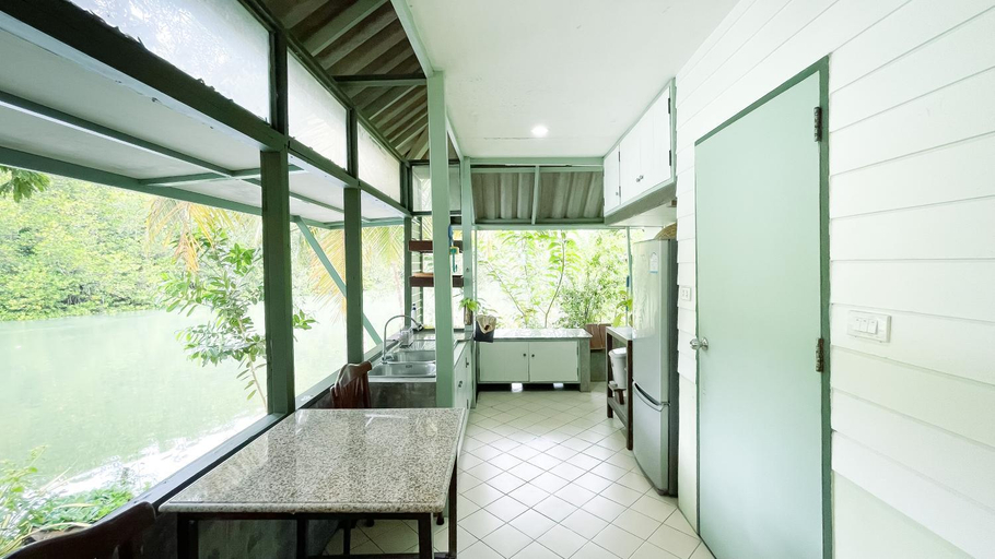 Dining Room 15