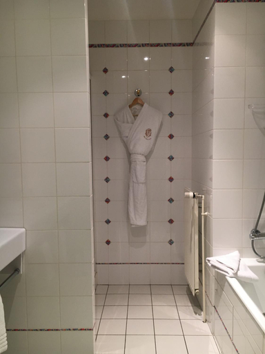 Bathroom 3, Ecole Hoteliere Hotel d'Application, Lozère
