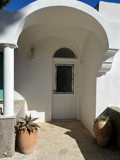 Others 3, Casa Bella Capri, Napoli