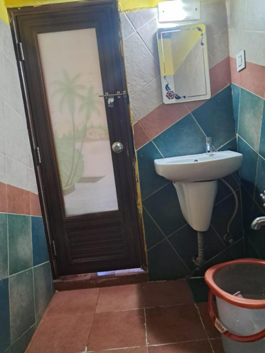 Bathroom 2, Namasthe Munnar, Idukki