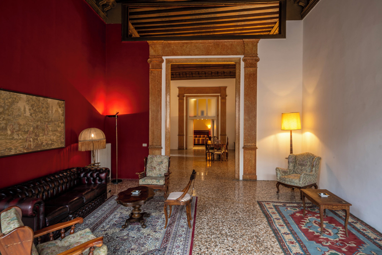 Others 4, Savoia & Jolanda Apartments, Venezia