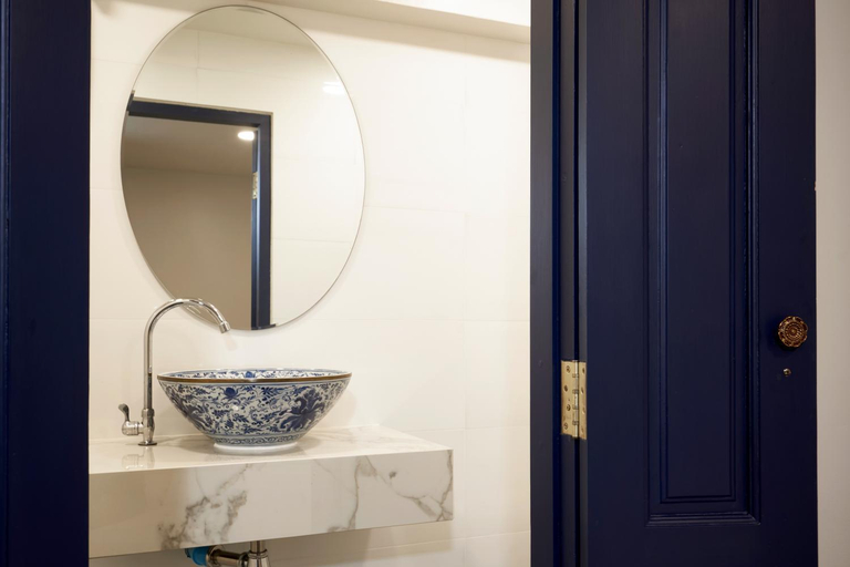 Bathroom 7