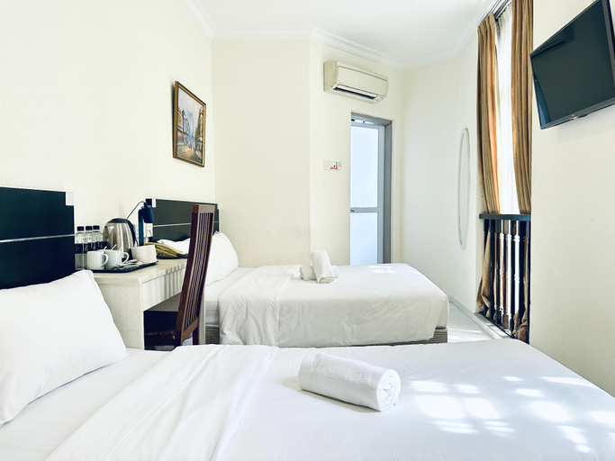 Bedroom 12