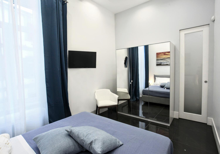 Bedroom 2, duomo luxory home, Napoli