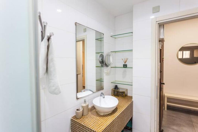 Others 5, Lovely Apartment Close to the Beach