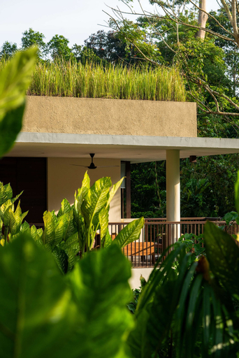 Exterior 14