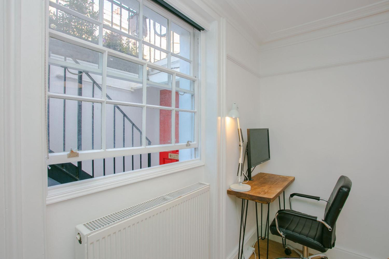 Others 3, Modern Garden Apartment Camden, London