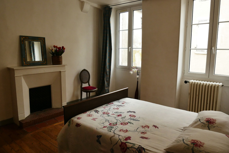 Bedroom 3, Les Oiseaux de Passage, Indre