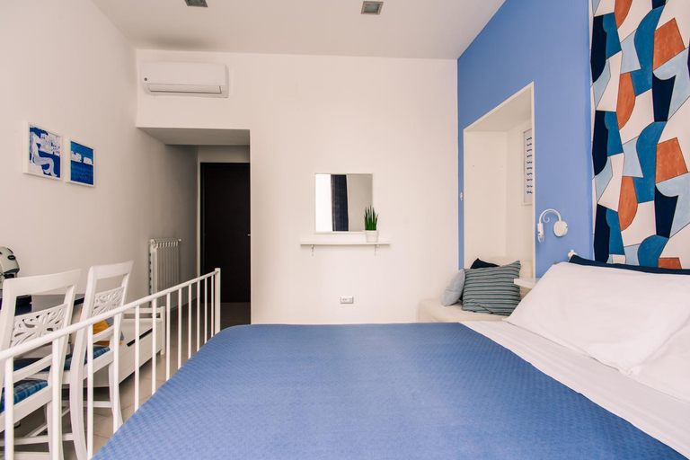 Others 3, Neapolis Guest House, Napoli