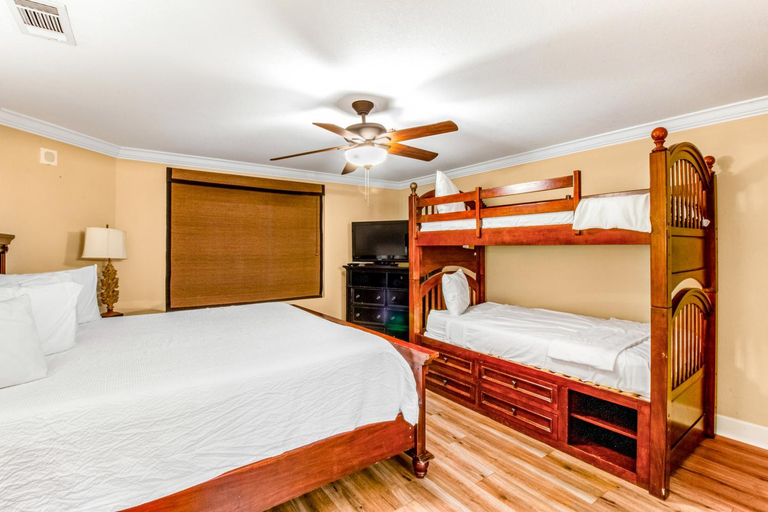 Bedroom 18