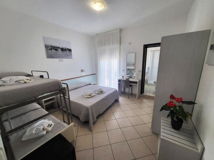 Bedroom 5, HOTEL AMEDEA, Ravenna