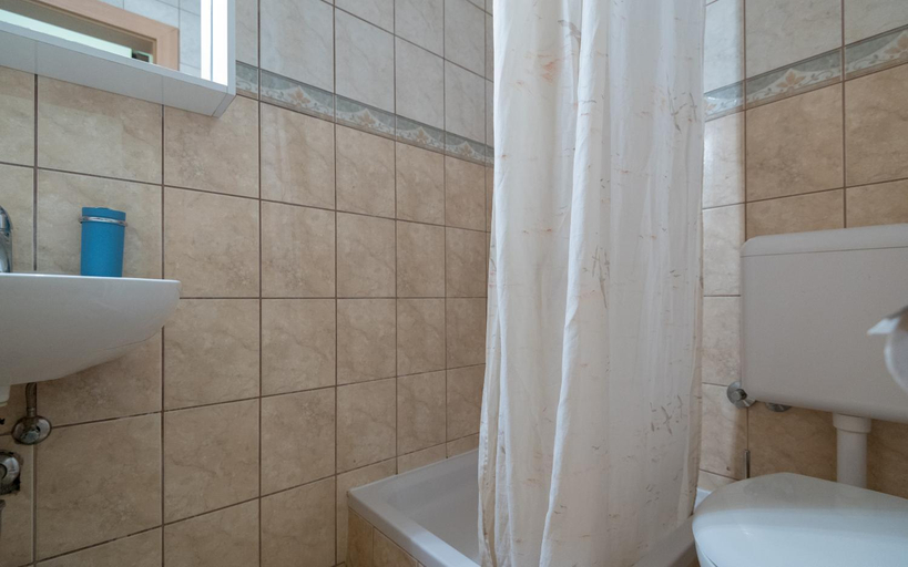 Bathroom 3, Apartments Villa Kresic, Herzegovina-Neretva