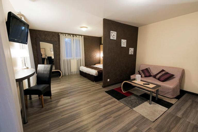 Others 5, Ecole Hoteliere Hotel d'Application, Lozère