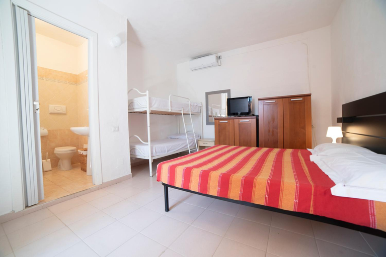 Others 5, Monolocale Free Beach Residence due passi dal mare, Cagliari