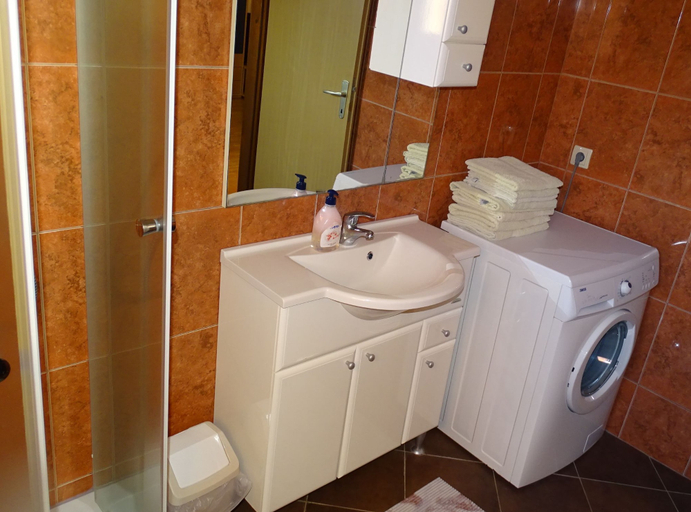 Bathroom 3, Apartmani Luna, Sukošan