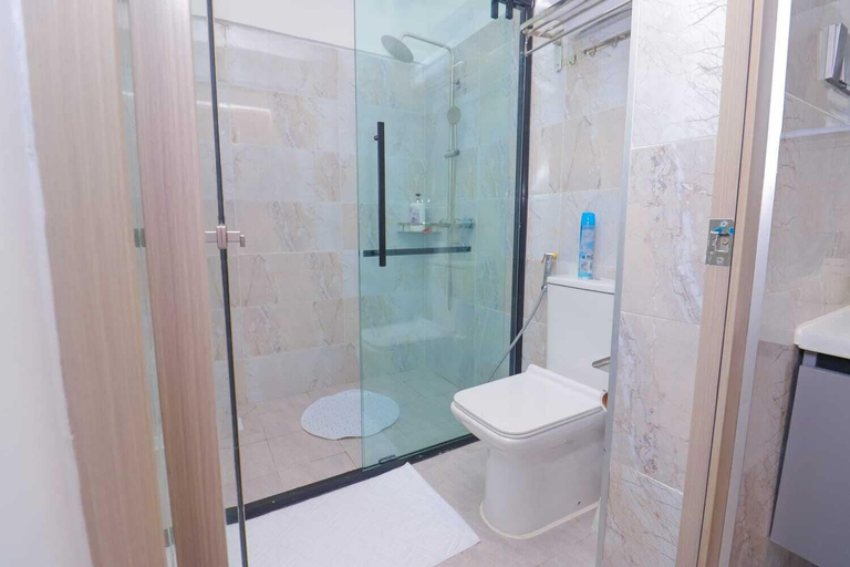 Bathroom 2, Lux Suites City Oasis Apartments, Dagoretti North
